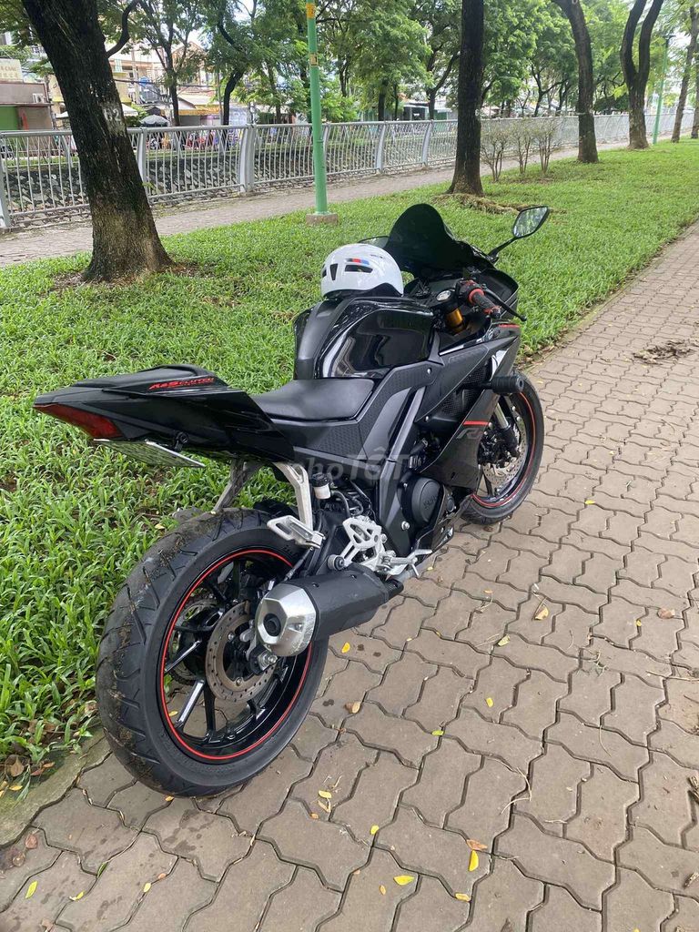 R15 V3 còn keng xà ben. Mua bán Xe máy tại Quận 6 Tp Hồ Chí Minh được đăng bởi Phong Vũ hình 2
