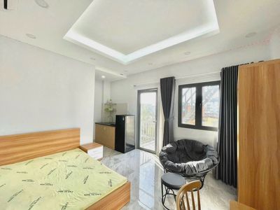 TRỐNG 1 PHÒNG CĂN HỘ BAN CÔNG SIÊU ĐẸP NGAY ĐÔNG HƯNG THUẬN