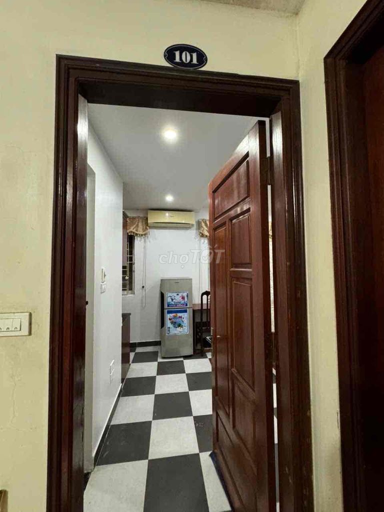 Phòng studio CCMN 6 tầng, mặt đường, có thang máy