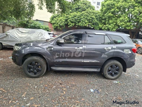 Ford Everest Ambiente 2.2L 4x4 MT 2018