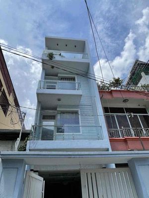 Аренда · 8 комн. · 100 м² · Quận 11, ул. Đường Bình Thới