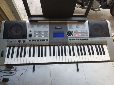 Đàn organ Yamaha E403