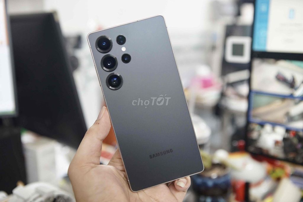 Samsung S25 Ultra 5G 256GB Titan đen 2 sim. Mua bán Điện thoại tại Quận 5 Tp Hồ Chí Minh được đăng bởi Lê Trọng Tấn hình 1