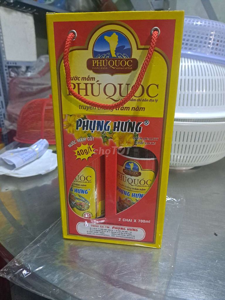 Nước mắm Phụng Hưng 700ml hộp 2 chai 700ml. Mua bán Đồ ăn, thực phẩm và các loại khác tại Thành phố Sóc Trăng Sóc Trăng được đăng bởi huynh luu ly  hình 1