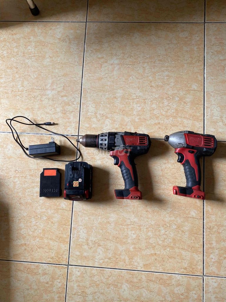 Combo máy Khoan và Bắn vít Milwaukee 18V