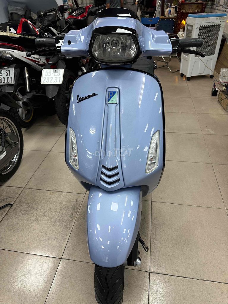 Piaggio Vespa 2015 квадратная фара новая 99% экономичная