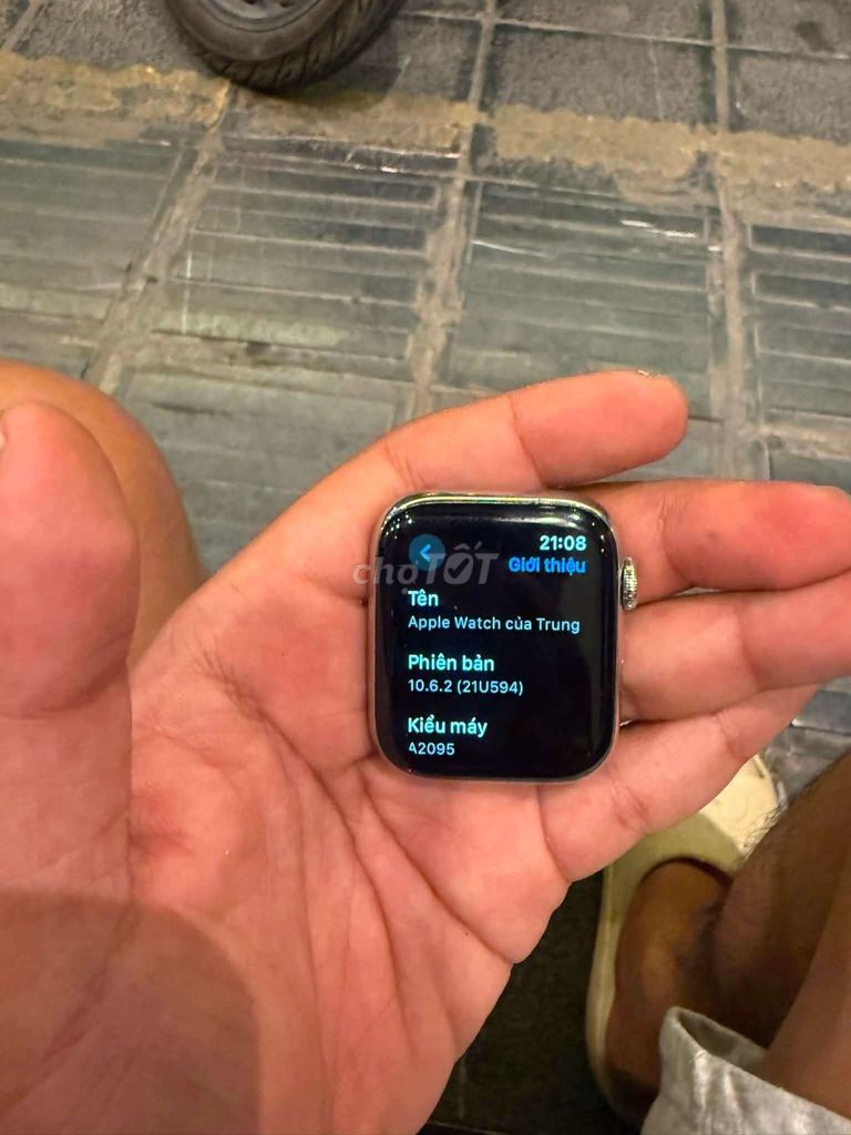 Apple Watch Series 5 44mm Thép Trắng. Mua bán Thiết bị đeo thông minh tại Quận Hai Bà Trưng Hà Nội được đăng bởi pham quan hình 1
