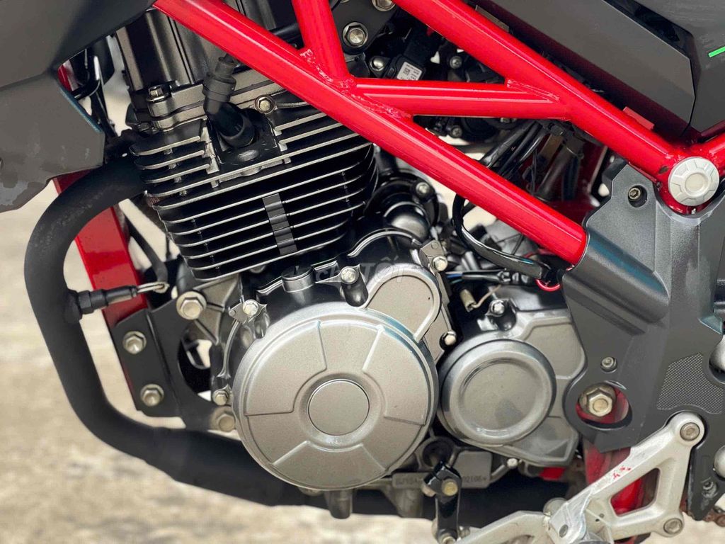 [CÔN TAY]👉Benelli TNT 125i 2020📌22.000km📌1CHỦ📌90%. Mua bán Xe máy tại Quận Bình Tân Tp Hồ Chí Minh được đăng bởi BÙI TIẾN DŨNG hình 12