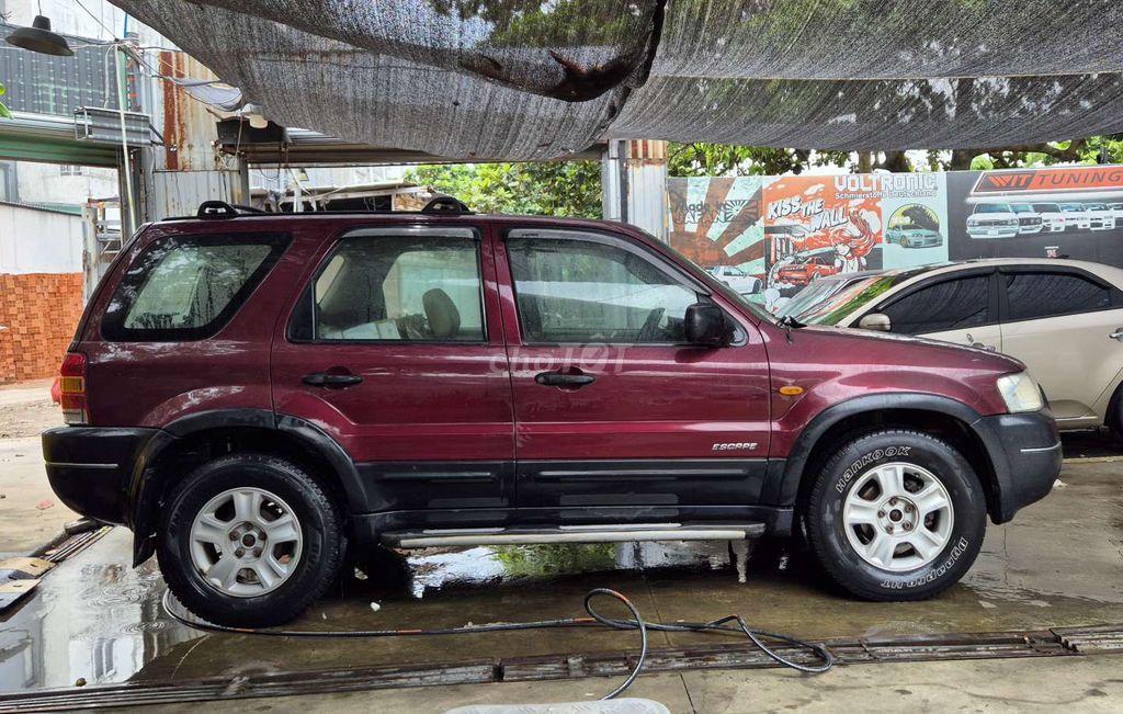 Ford Escape XLT 2003 автомат красный