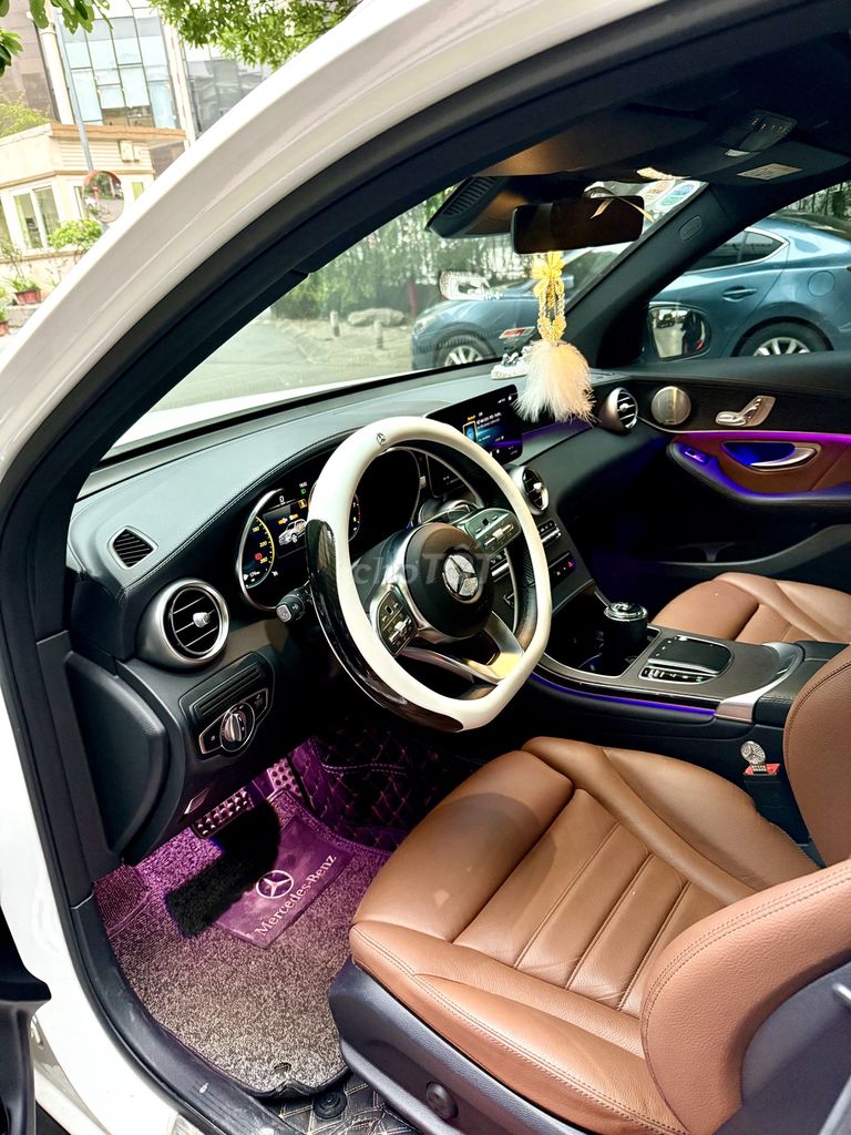 Mercedes Benz GLC 2022 300 4Matic - 42000 km. Mua bán Ô tô tại Quận Nam Từ Liêm Hà Nội được đăng bởi Nguyễn thị hoa hình 10