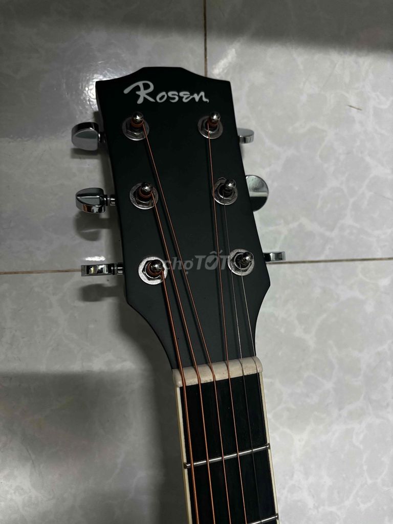 Đàn Guitar Rosen G11BK like new