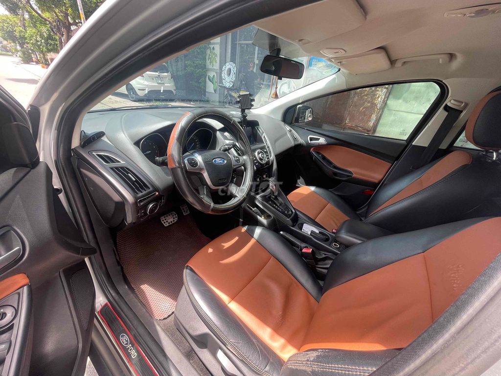 Ford Focus 2013 Trend 1.6 AT Hatchback - 100000 km. Mua bán Ô tô tại Quận 12 Tp Hồ Chí Minh được đăng bởi Anh tuan hình 16
