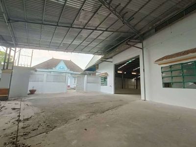 Cho Thuê Xưởng Dĩ An BD. Dt: 3800m Giá: 200tr giấy tờ, pccc đầy đủ. Cho thuê văn phòng, mặt bằng kinh doanh tại Thành phố Dĩ An Bình Dương được đăng bởi Nguyễn Văn Huynh
