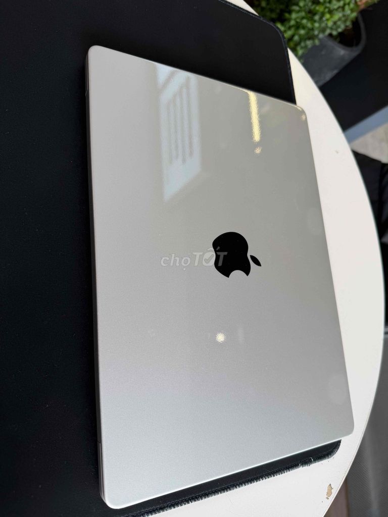Apple MacBook Pro 14 inch M4 16GB. Mua bán Laptop tại Thành phố Vĩnh Long Vĩnh Long được đăng bởi Nhân hình 1