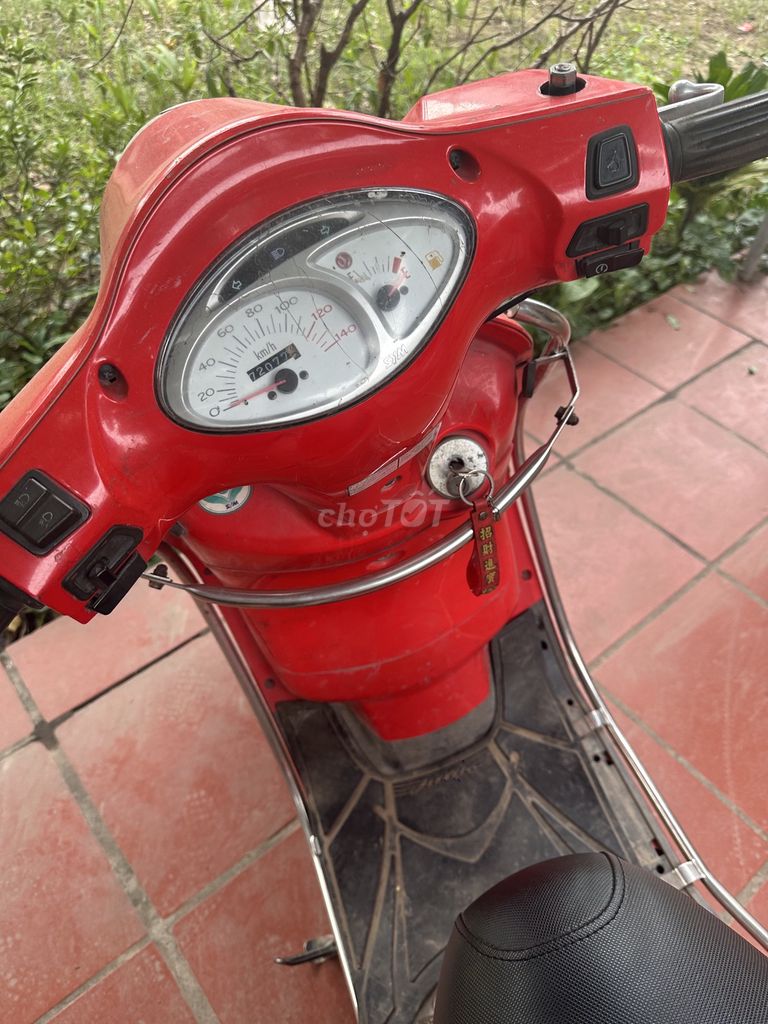 SYM Attila Đỏ 12011 km. Mua bán Xe máy tại Quận Tây Hồ Hà Nội được đăng bởi Bích Thuỷ Gas hình 2