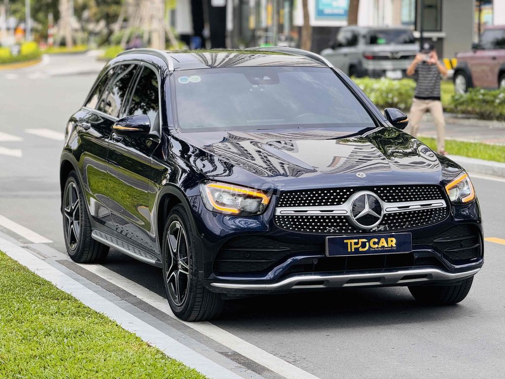 GLC300 4MATIC - 33000 KM XANH CAVANSITE. Mua bán Ô tô tại Quận Bình Tân Tp Hồ Chí Minh được đăng bởi Huỳnh Thiên Bảo hình 3