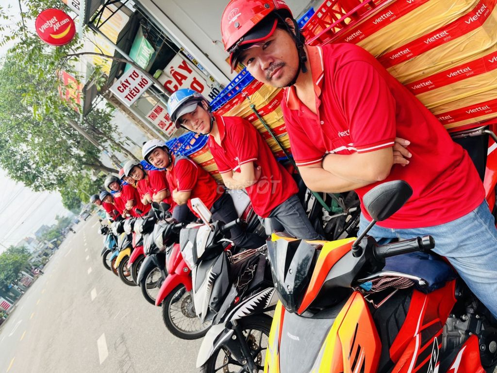 Viettelpost Bắc Tân Uyên Tuyền Nhân Viên Giao Hàng. Việc làm Tài xế giao hàng xe máy tại Huyện Bắc Tân Uyên Bình Dương được đăng bởi Kiều Linh hình 1