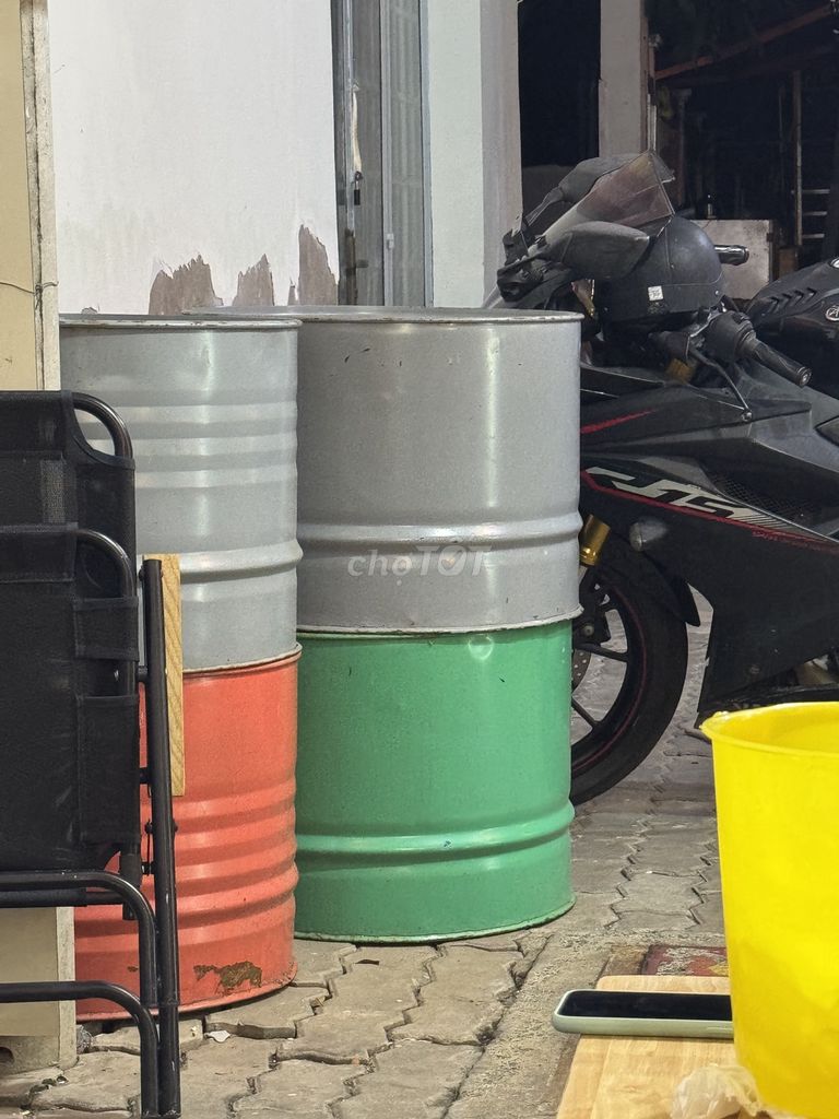 Bàn Kim loại Gỗ Xám Cam Xanh Vàng. Mua bán Bàn ghế tại Quận 7 Tp Hồ Chí Minh được đăng bởi Ốc Ha Quán Unitea coffee hình 1