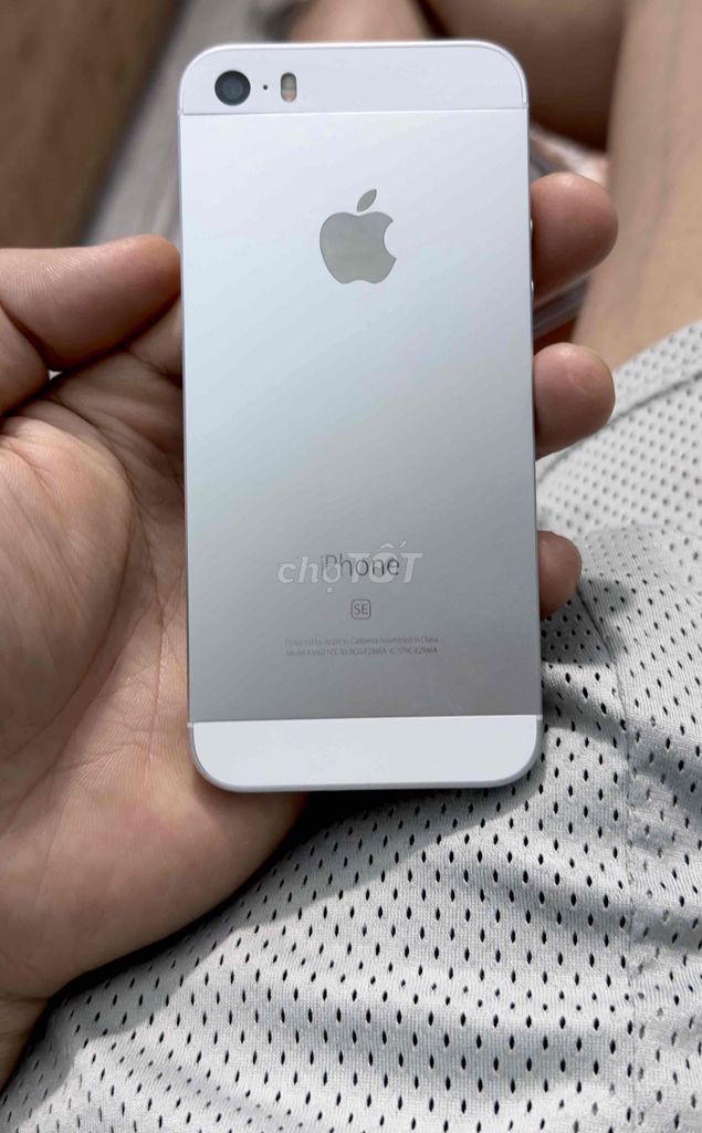 iphone 5SE 32GB trắng. Mua bán Điện thoại tại Thành phố Bắc Giang Bắc Giang được đăng bởi Nguyễn Hoàng Tuấn hình 1