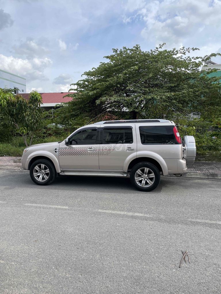 Ford Everest 2011 Limited 4x2 - 114000 km. Mua bán Ô tô tại Quận 12 Tp Hồ Chí Minh được đăng bởi Phuong hình 2