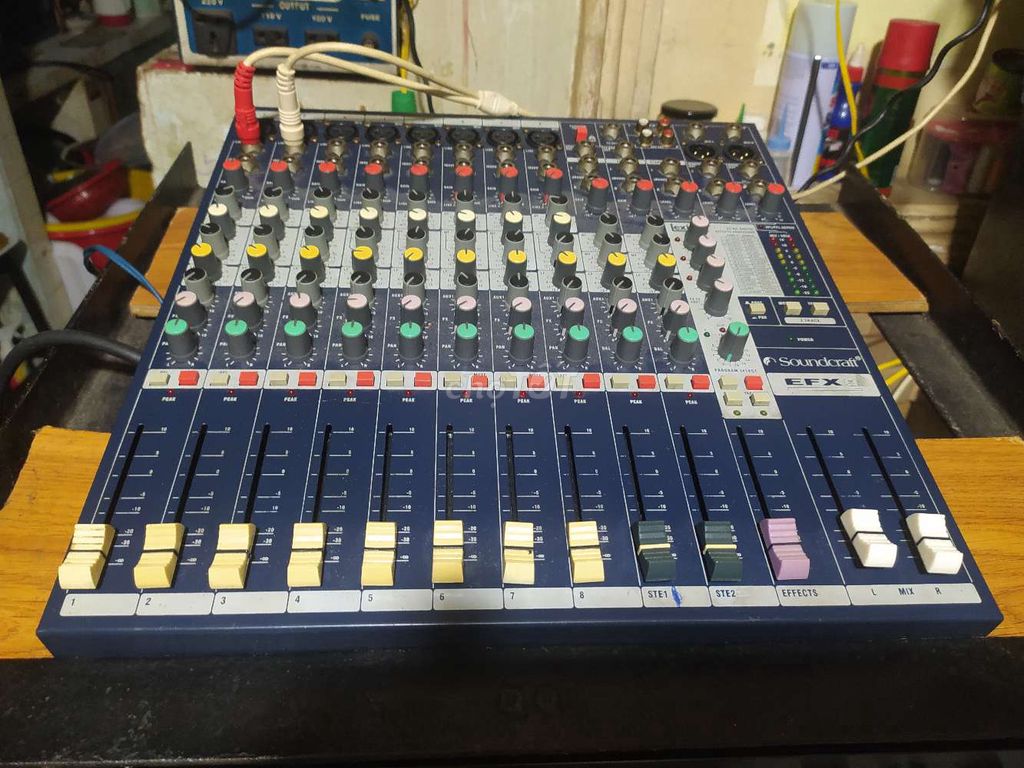 Mixer soundcraft EFX 8 thương hiệu Canada