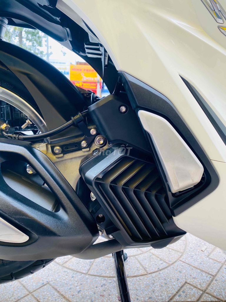 SH 160 CBS 2024 chuẩn 9k km độ kiểng siêu đẹp✅. Mua bán Xe máy tại Quận Ninh Kiều Cần Thơ được đăng bởi Hiếu Xe máy Tân Liên Hưng 2 hình 14