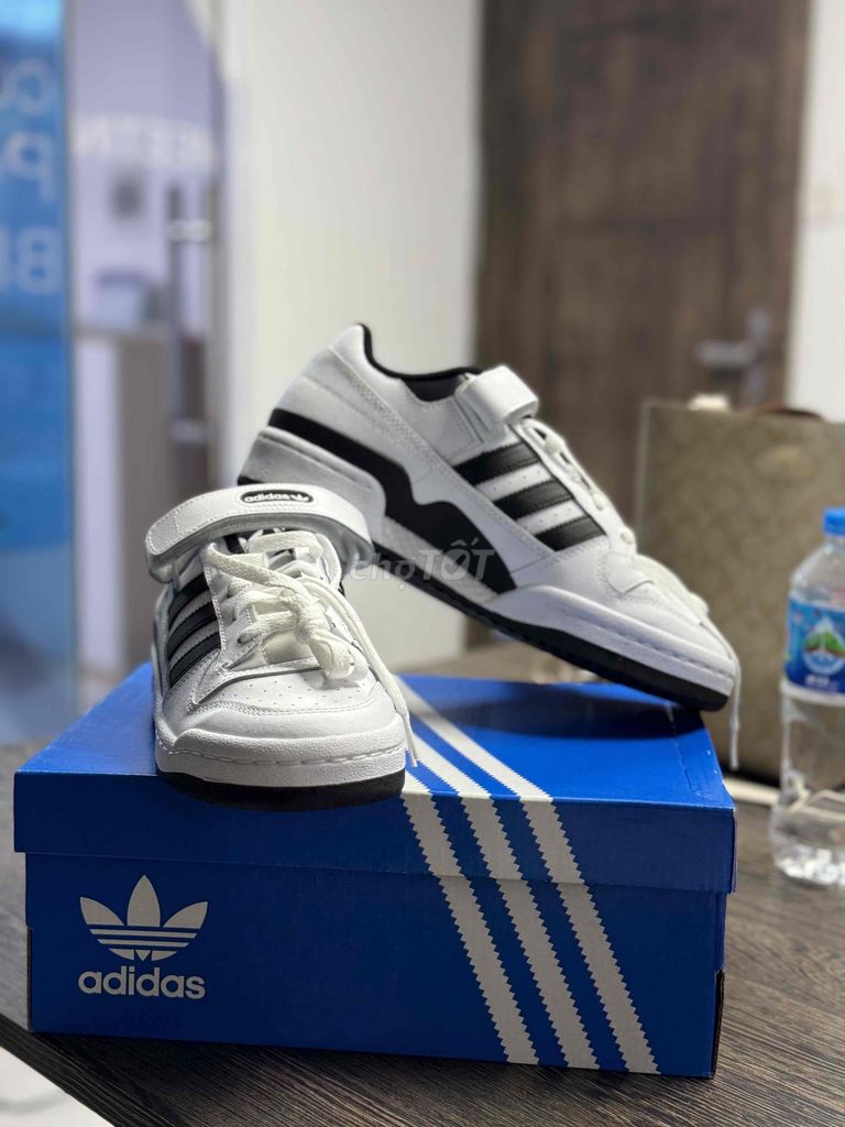 Mới 100% - Giày Adidas Forum Low size 40