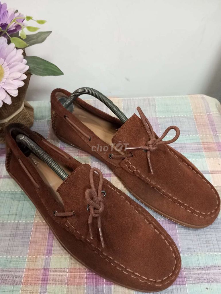 Giày da lộn Clarks