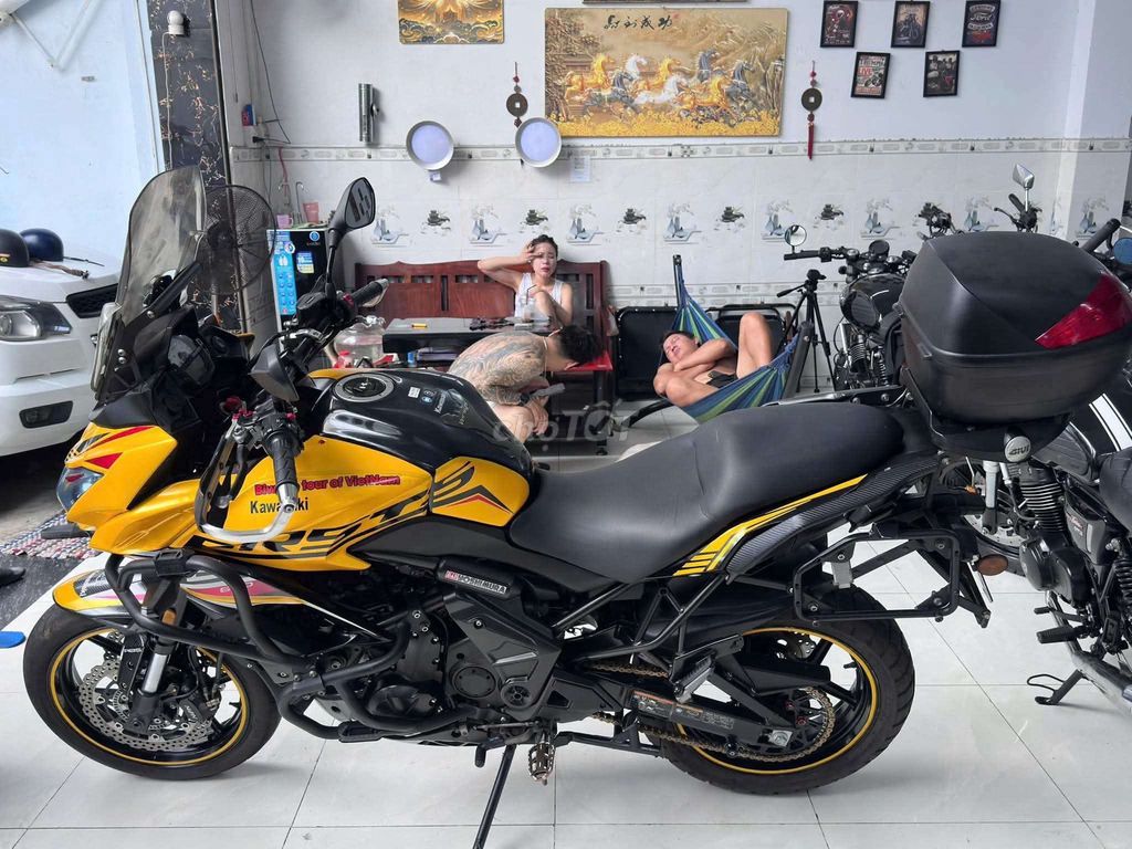 Kawasaki Versys 650 ABS 2017 в отличном состоянии