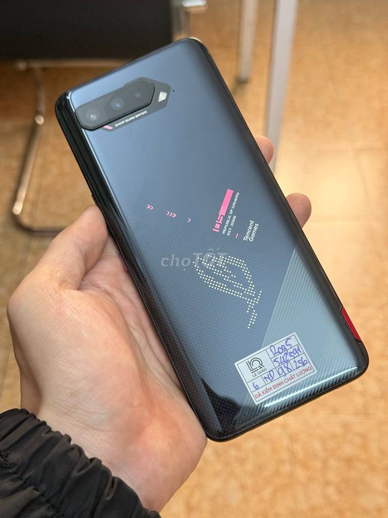 ROG Phone 5 🖤 Black sinh ra để chơi game. Mua bán Điện thoại tại Quận 10 Tp Hồ Chí Minh được đăng bởi Lê Quân Mobile hình 1