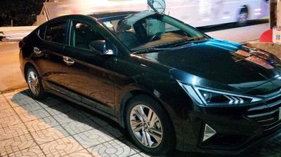 Hyundai Elantra 2019 AT Đen