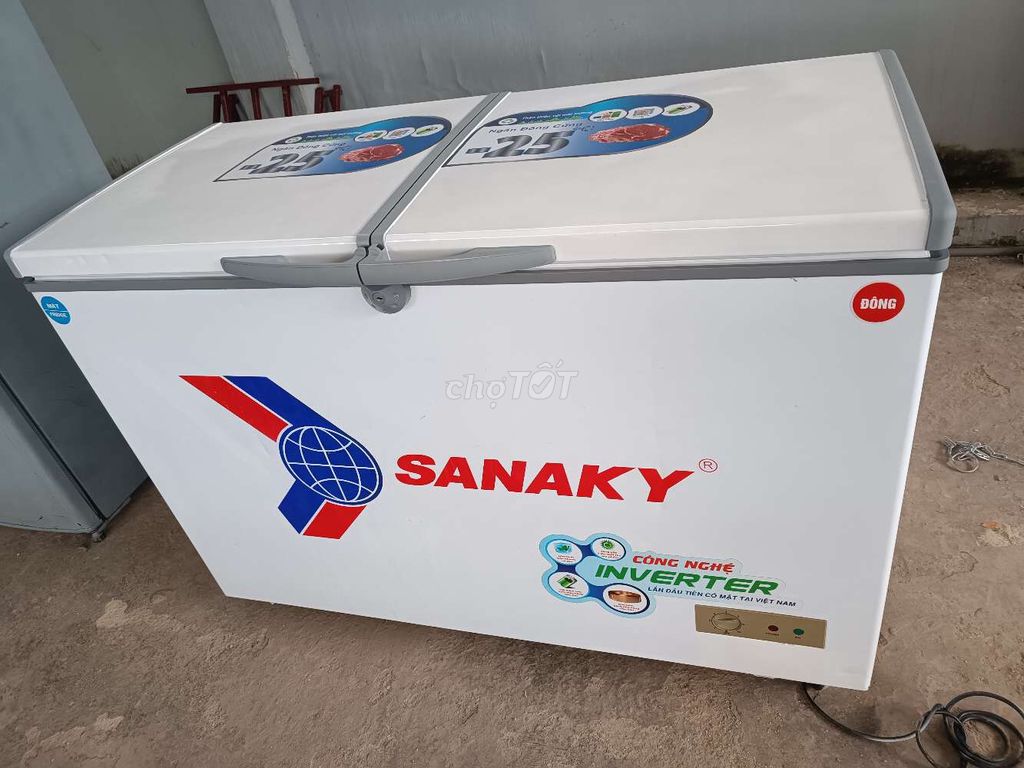 SANAKY Đông - mát 260L Inverter.