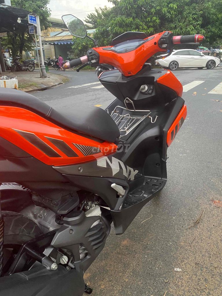 Yamaha NVX 125cc автомат, оранжево-серый