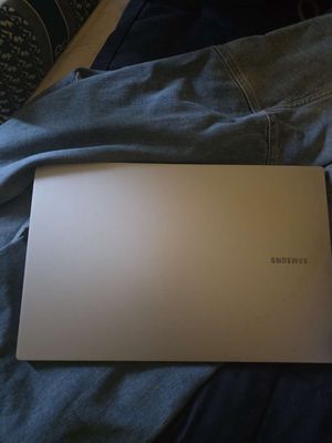 Samsung Galaxy book 4. Mua bán Laptop tại Quận 7 Tp Hồ Chí Minh được đăng bởi Lukas