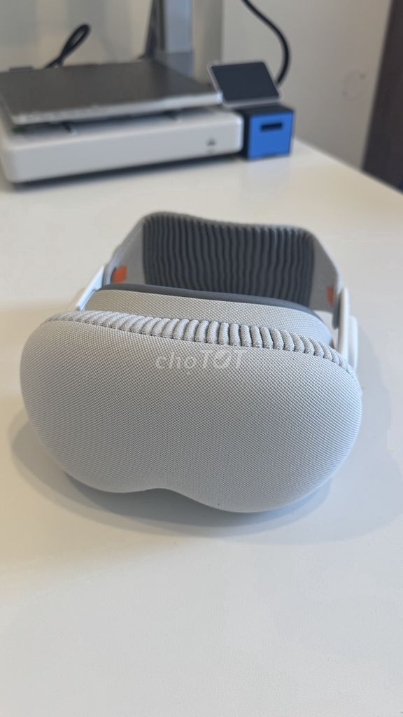 Apple Vision Pro (M2) - 256GB - Size S - 99% new. Mua bán Thiết bị đeo thông minh tại Quận Hải Châu Đà Nẵng được đăng bởi My Viet Friend Helper hình 1