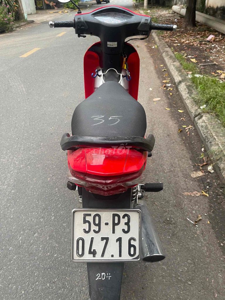 Красная Honda Wave Alpha 2008