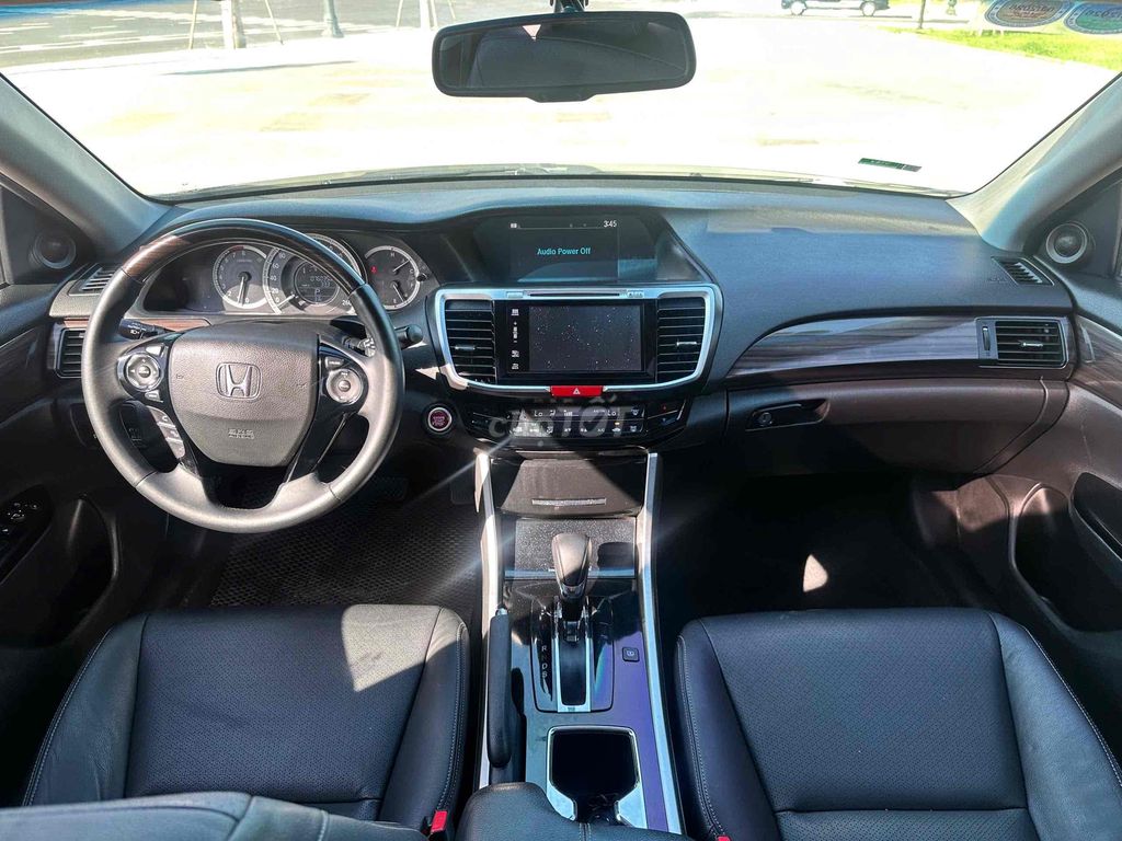 Honda Accord 2017 2.4 AT. Mua bán Ô tô tại Quận Cẩm Lệ Đà Nẵng được đăng bởi Nguyễn Duy hình 14
