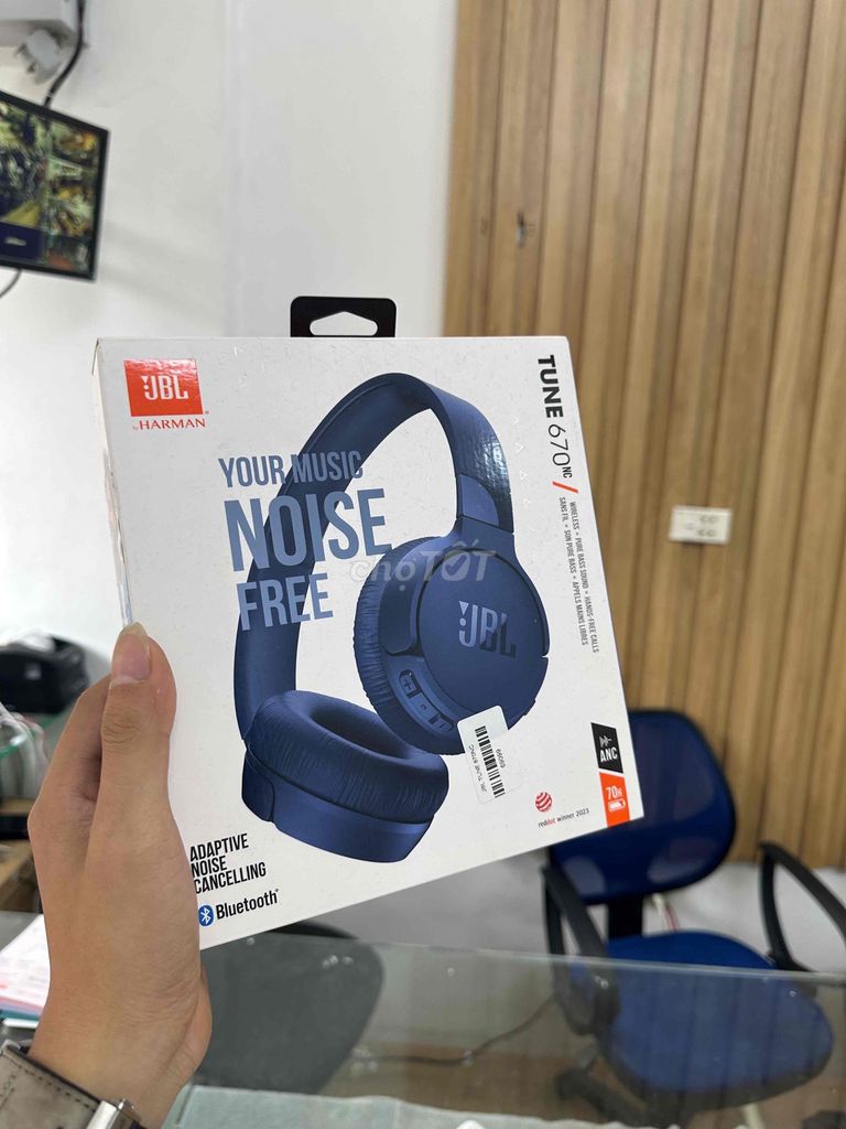 tai nghe JBL tủn 670 nc new seal