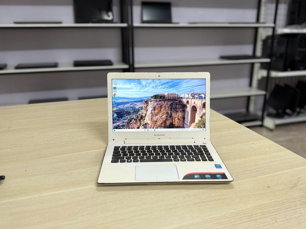 Lenovo U31-70 i5-5200U 8GB/120GB . Mua bán Laptop tại Quận Ninh Kiều Cần Thơ được đăng bởi Laptop Linh Kiện PC Nhật Mỹ CT hình 1