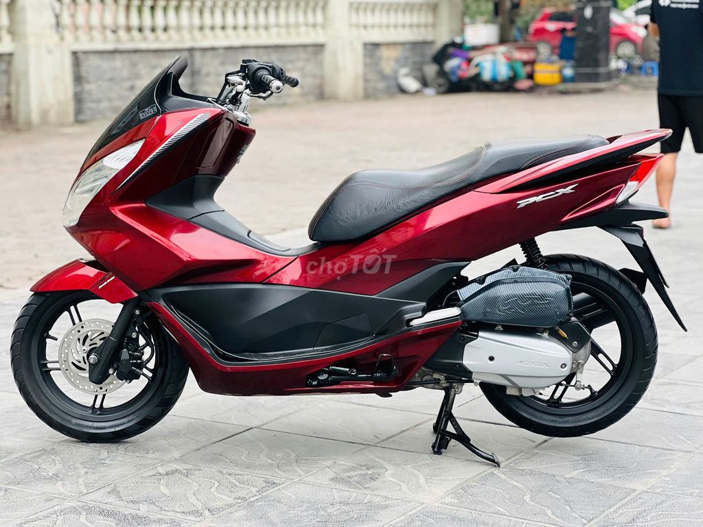 HONDA PCX ĐỎ ĐỜI MỚI 2018 BIỂN 29 CHÍNH CHỦ. Mua bán Xe máy tại Quận Nam Từ Liêm Hà Nội được đăng bởi Hoàng Lan hình 6