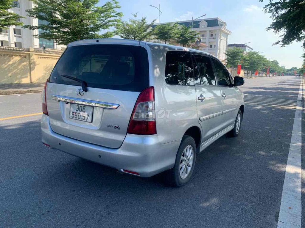Toyota Innova 2014 2.0V - 130000 km. Mua bán Ô tô tại Quận Bắc Từ Liêm Hà Nội được đăng bởi Nguyễn Văn Cường hình 4