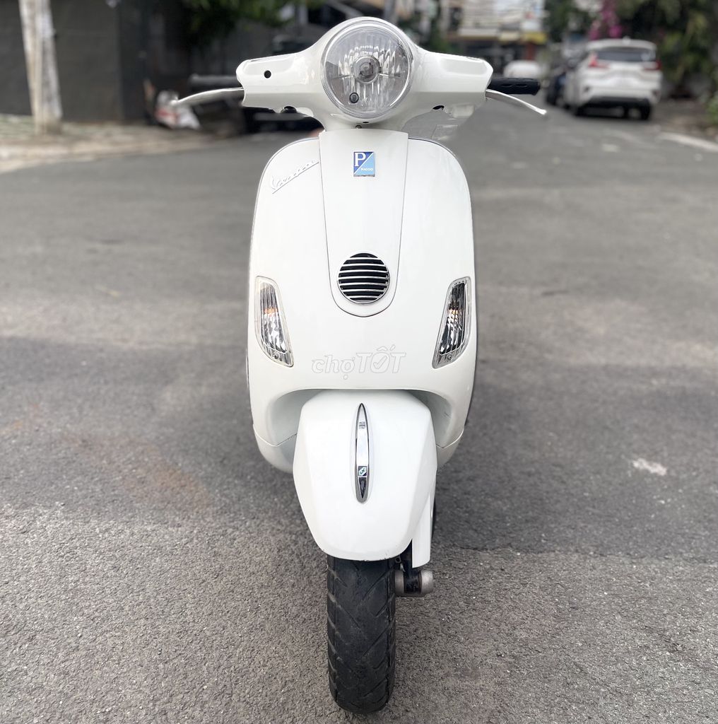 Piaggio Vespa 212 Trắng đẹp🔥 Máy Zin êm 🔥 mới 99%