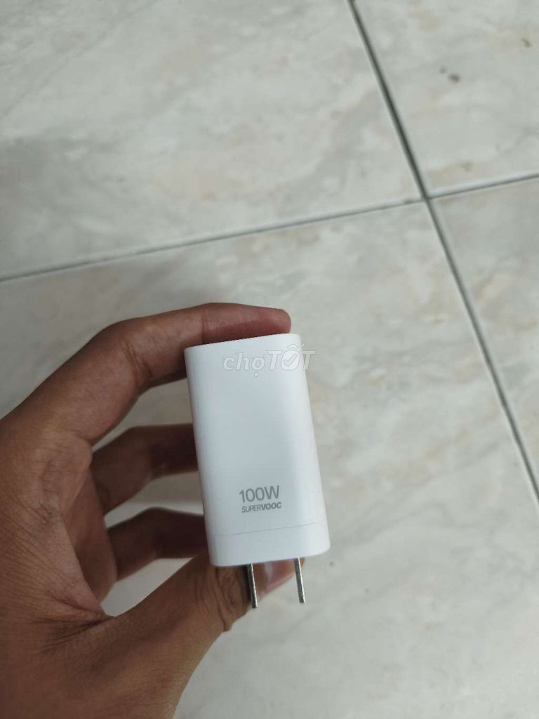 Củ sạc điện thoại Oppo 100W Trắng. Mua bán Phụ kiện (Màn hình, Chuột...) tại Quận Ngô Quyền Hải Phòng được đăng bởi Lamine Yakèm hình 1