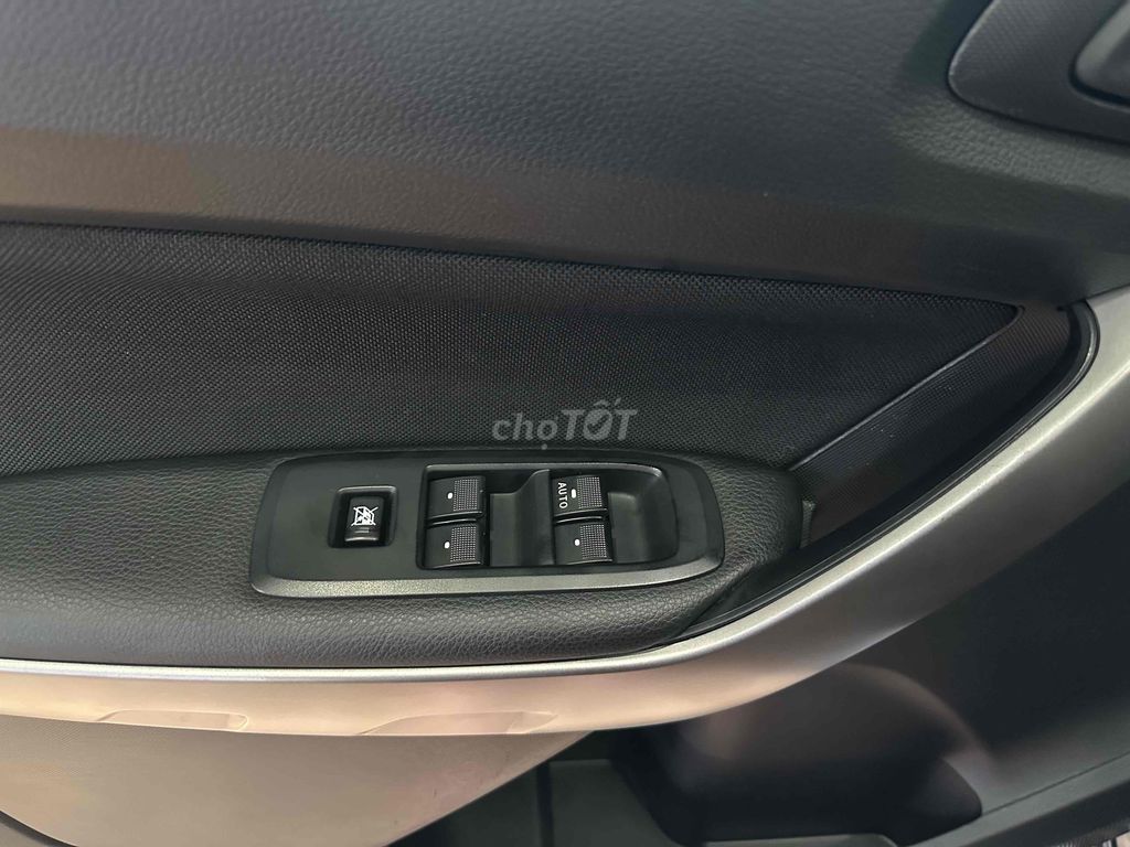 Ford Ranger 2020 XLS 2.2L 42000km. Mua bán Ô tô tại Thành phố Thuận An Bình Dương được đăng bởi Đạt Cầm Đồ hình 3