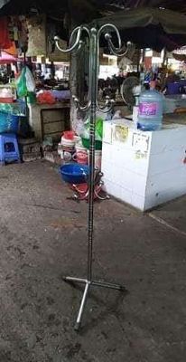 CÂY TREO QUẦN ÁO INOX. Mua bán Nội thất, đồ gia dụng khác tại Quận Đống Đa Hà Nội được đăng bởi Nguyễn văn Chung