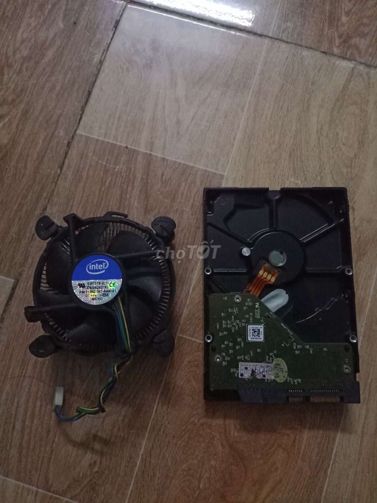 Combo 2c fan và HDD - 122469215