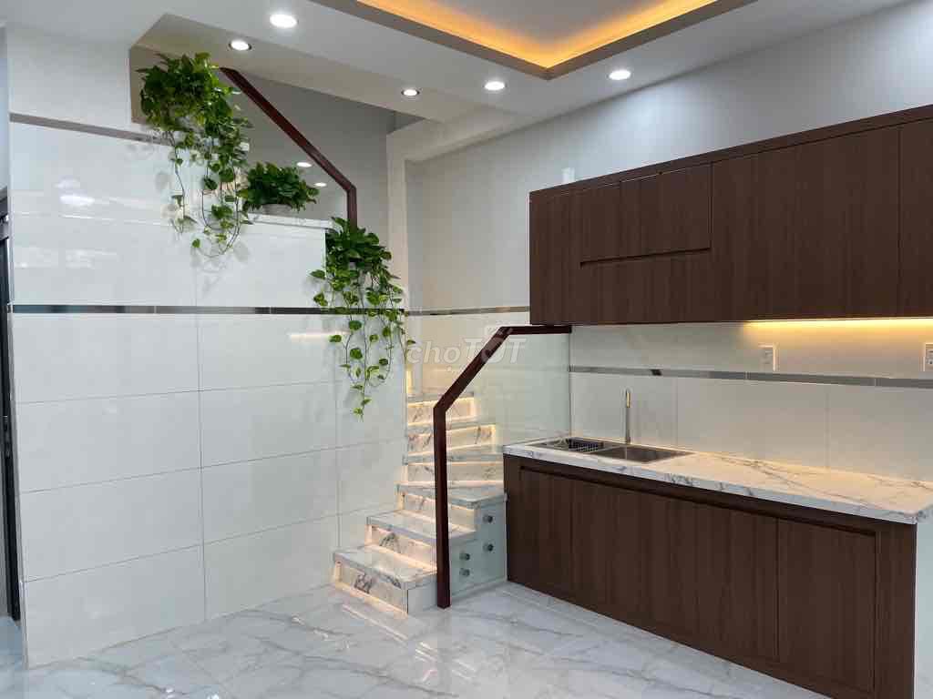 Hiếm . Lạc Long Quân Q11, 50m2 -2 Tầng Mới Tinh.Chỉ 5 Tỷ (tl)