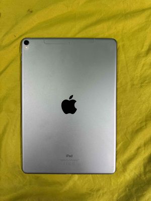 Ipad Pro 10.5 2018 64GB 4G xài sim  Màn hình 10,5