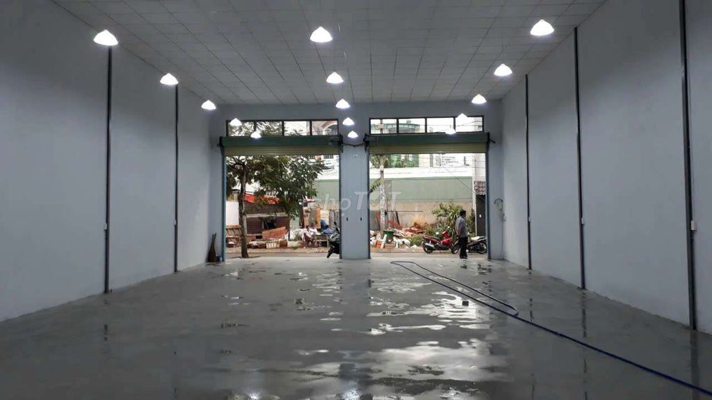 Kho,xưởng 350m2 đẹp y hình, đ xe lớn ngay trường chinh