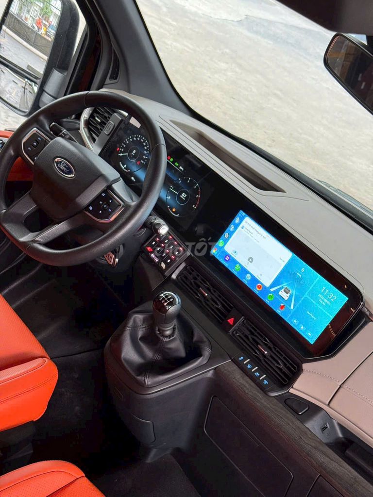 Ford Transit 2025 Limousine 12S. Mua bán Ô tô tại Quận 3 Tp Hồ Chí Minh được đăng bởi Lương Hoàng Long hình 7